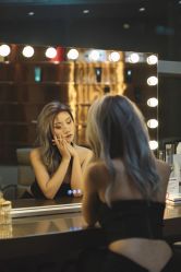 -变画·发型STUDIO