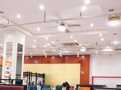 大堂-红色湘菜馆(春风店)