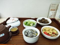 -雪梅月子中心(华侨城店)