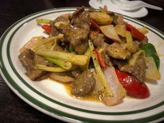 黄芥末酱炒牛肉-乾坤饭店