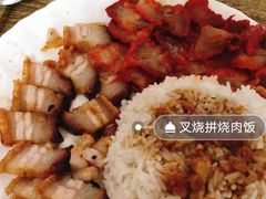 叉烧拼烧肉饭-煲煲香快餐(南京路店)
