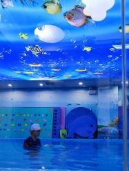 -鲸鱼堡亲子恒温泳池游泳俱乐部(彰泰天街店)