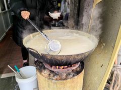 -云南大锅豆浆店
