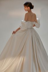 点击看大图 -至臻微拉婚纱摄影