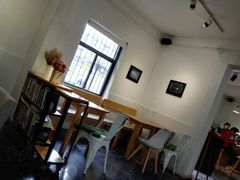 -边渡咖啡烘焙店(昙华林店)