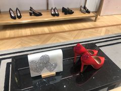 -STUART WEITZMAN(静安嘉里中心店)