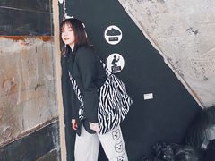 -艺仓美术馆