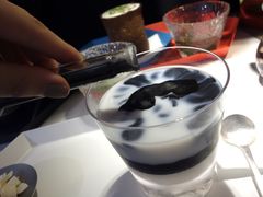 白加黑-茶是一枝花泡茶店