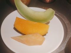 -钱小奴海鲜自助黑金店(杭州滨江龙湖店)