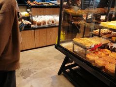 面包甜点陈列柜-皇冠幸福里动物奶油生日蛋糕(万达店)