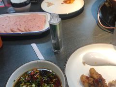 -超越炭火牛蛙火锅鸡(河东店)