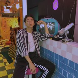 -变画·发型STUDIO