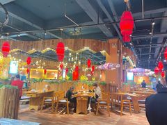 大堂-老滇山寨•云南特色菜•地方菜•民族风情歌舞表演(金碧店)