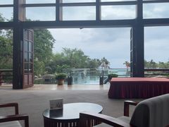 -亚龙湾喜来登·美景台大堂吧