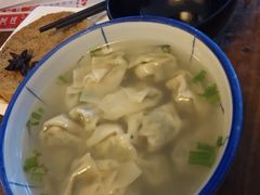 鲜肉小馄饨-四宜糕团店(文峰城市广场店)