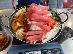 部队锅-MI WU FACTORY米屋美食工厂餐厅(绿地店)