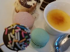 -圣丰索菲特·2 On 988 Café 自助餐厅