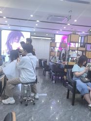 -藤野造型烫染·漂发