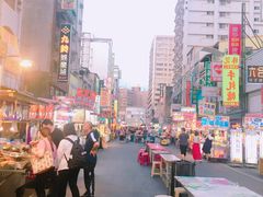 -六合夜市
