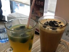-必胜客(证大大拇指店)