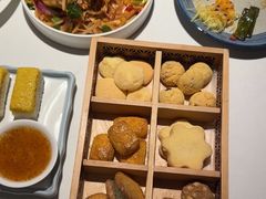 -八府香鸭·啫啫煲(华山路店)