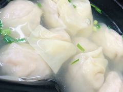 三鲜大馄饨-万寿斋(山阴路店)