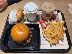-The Habit Burger Grill 哈比特汉堡(复兴soho店)