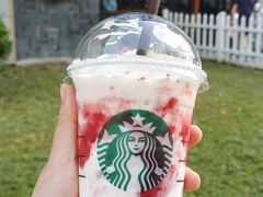 草莓芝士奶香星冰樂-星巴克(蒲汇塘路店)