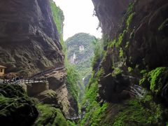 -龙水峡地缝景区