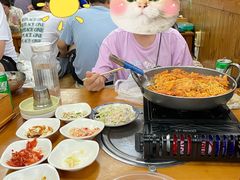 -亲昵春川鸡排(韩国美食街店)