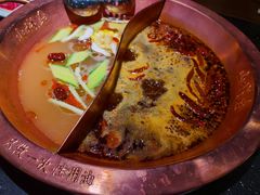 -山城鼎重庆老火锅(西安钟楼店)