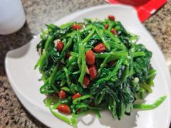 果仁菠菜-缘福乡村铁锅炖民宿(八达岭店)