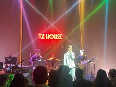 -TZ House音乐现场(来福士中心店)