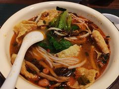 -丽丽三鲜螺蛳粉(田林路店)