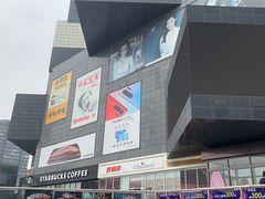 -资和信百货商场