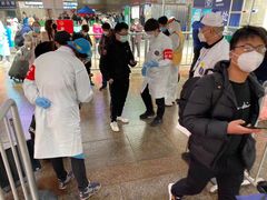 -上海站南广场-停车场