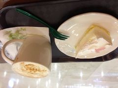 樱花蛋糕配苹果拿铁-星巴克(宝山万达店)