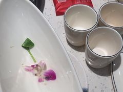-三人行骨头王火锅(长寿店)