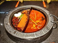-宽板凳老灶火锅(台湾街店)