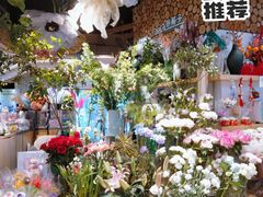 -谷莠子花艺气球派对·绿植造景·花艺沙龙(东海缤纷天地店)
