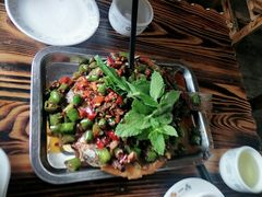 -小锅巴纳西餐厅