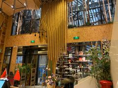 -新华里咖啡书吧(新华书店小寨店)