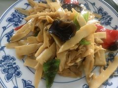 -天天向上素食餐厅(五台山店)
