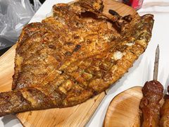 -牧场烧烤餐饮广场