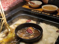 -老牌坊云南鱼豆花火锅(嵩山店)