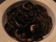 鱿鱼墨鱼面-羽深肉铺 Steak & Wine