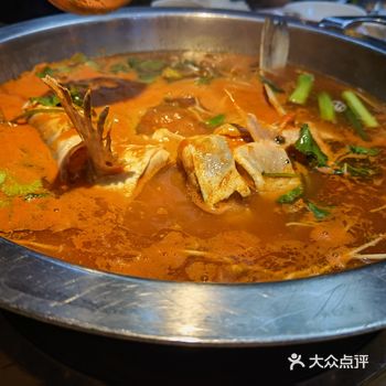 我们一行四个人要了个318的套餐又加了两个菜