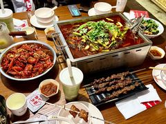 -琥珀老六龙虾(四里河店)