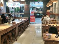 -湘人龙记老长沙米粉(鸟巢店)