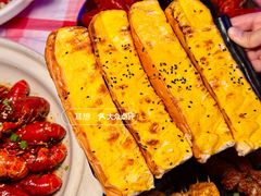 -肥小宝·金牌油焖大虾(襄阳龙虾地标店)